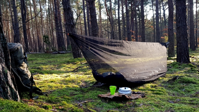 VAGABOND ultraleichtes Moskitonetz by Bushmen BU-1UVABNET color grün