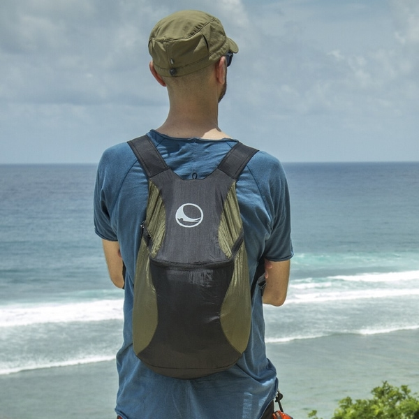 grüner Mini Rucksack